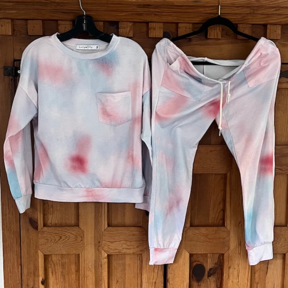 Lucy & DIty sweatsuit/loungewear set - Size S - Picture 1 of 9